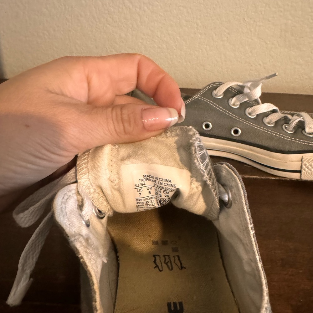 Converse - Picture 2 of 2